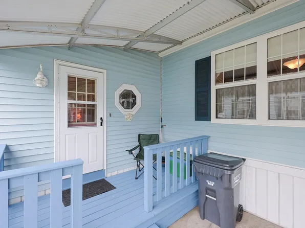 556 Central St #156, Leominster, MA 01453