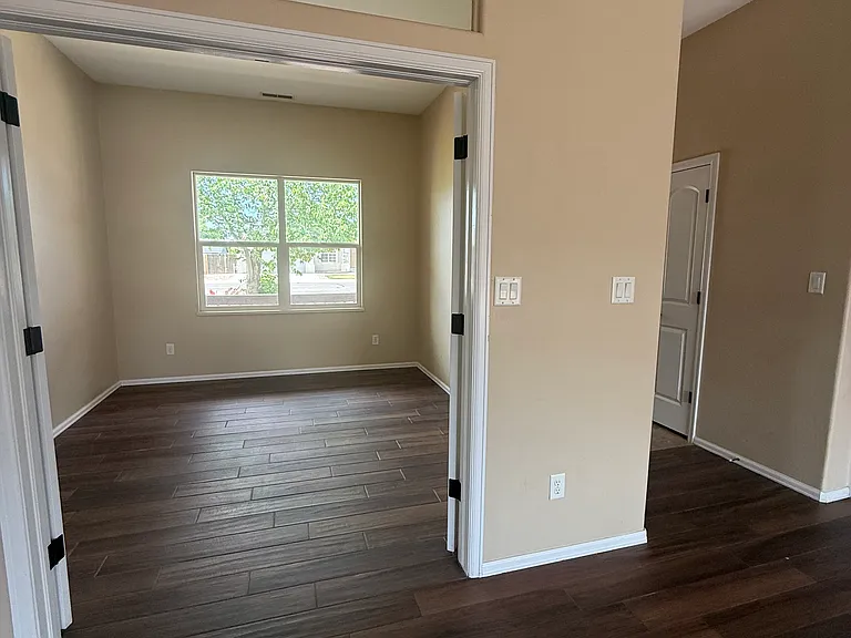 450 Juniper St — Photo 19