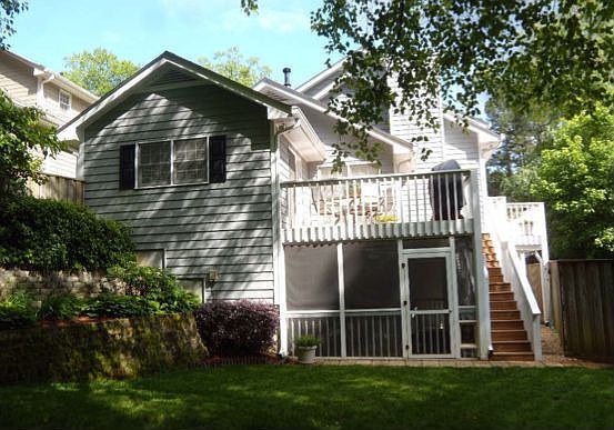 2nd image of 1028 Shady Valley Pl