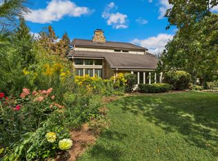 180 Saddle Brook Dr, Oak Brook, IL