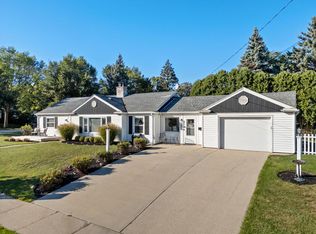 8428 W Bluemound Rd, Wauwatosa, WI 53226