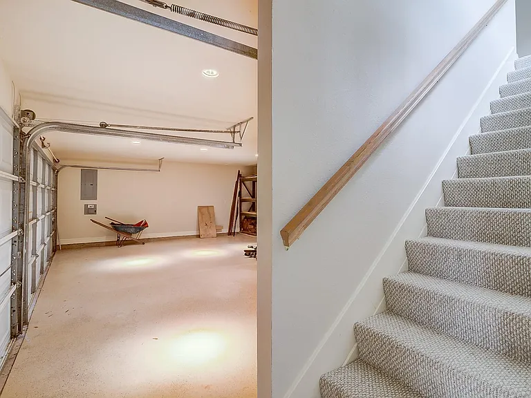 17323 Jackson Pines Dr — Photo 35