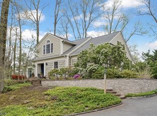 123 W Greenbrook Rd, North Caldwell, NJ 07006