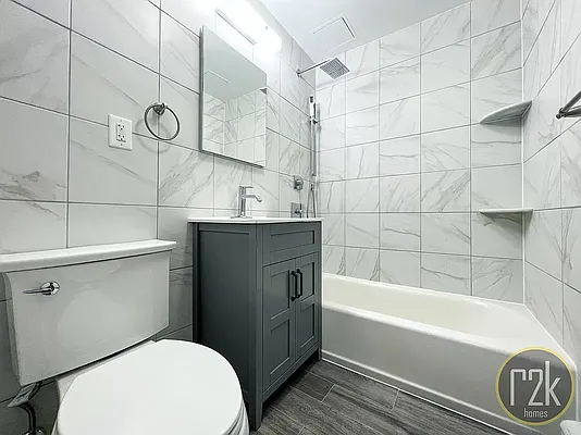 Rented by Realty 2000 Corp | media 57