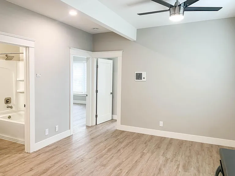 1747 5th Ave #20 — Photo 13