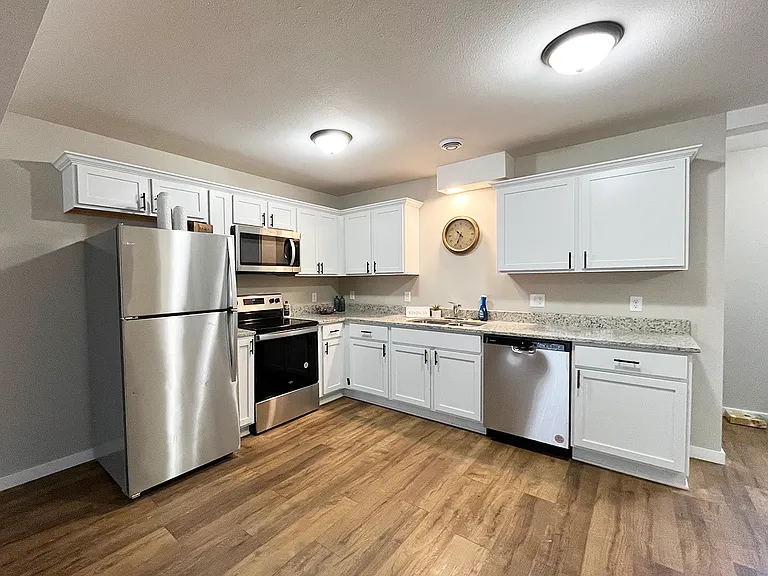 Fox Meadows Townhomes — Photo 2