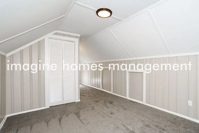 10496 Thornview Dr — Photo 8