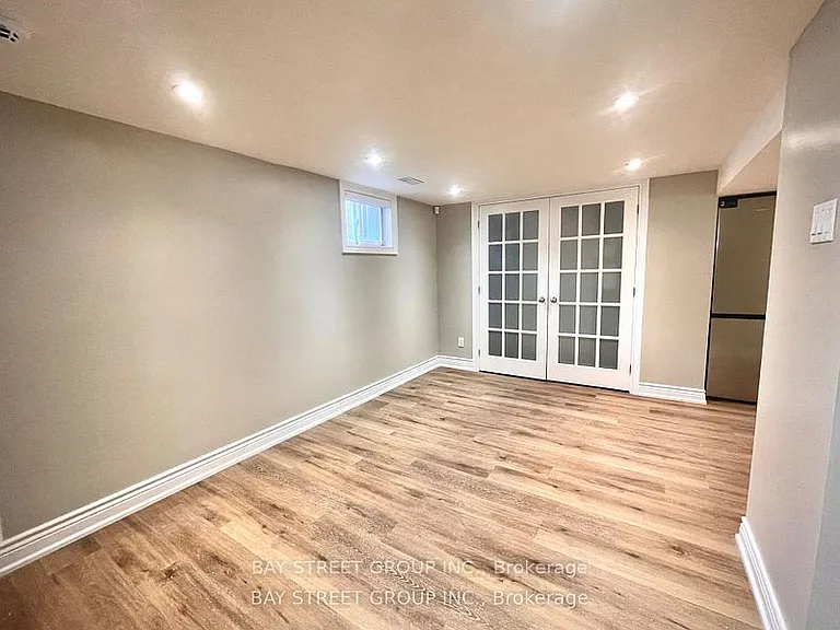 3 Ravenwood Pl #LOWER LEVEL — Photo 2