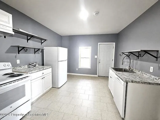 125 River St #B — Photo 5