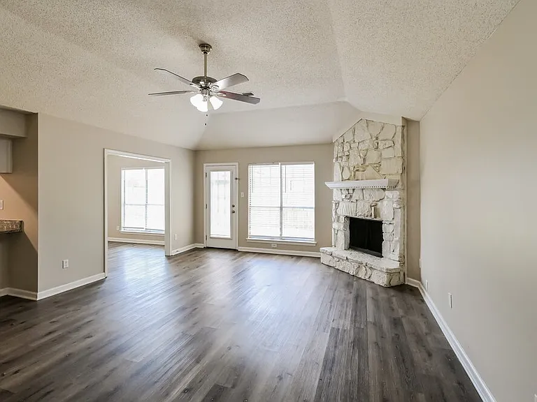 6955 Gallop Dr — Photo 4