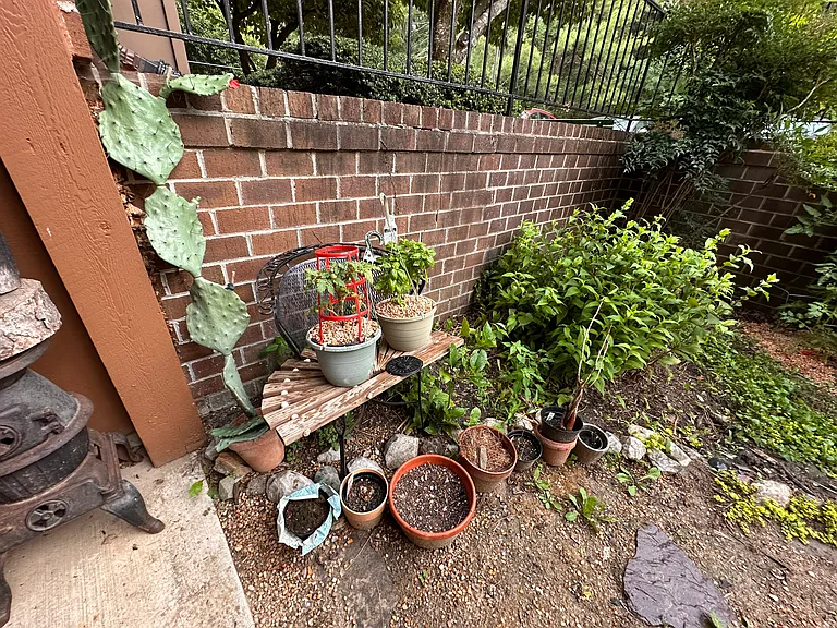 2111 Woodbox Ln #A — Photo 7