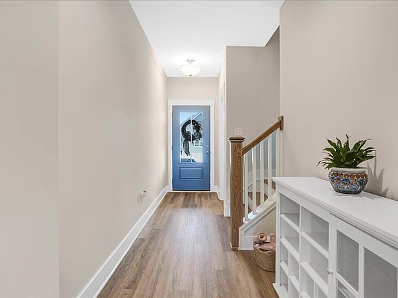 4th image of 1105 Logperch Way