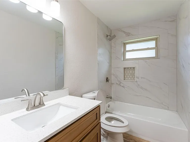 15823 Kueben Ln — Photo 10