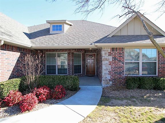3rd image of 13517 S Poplar Ct