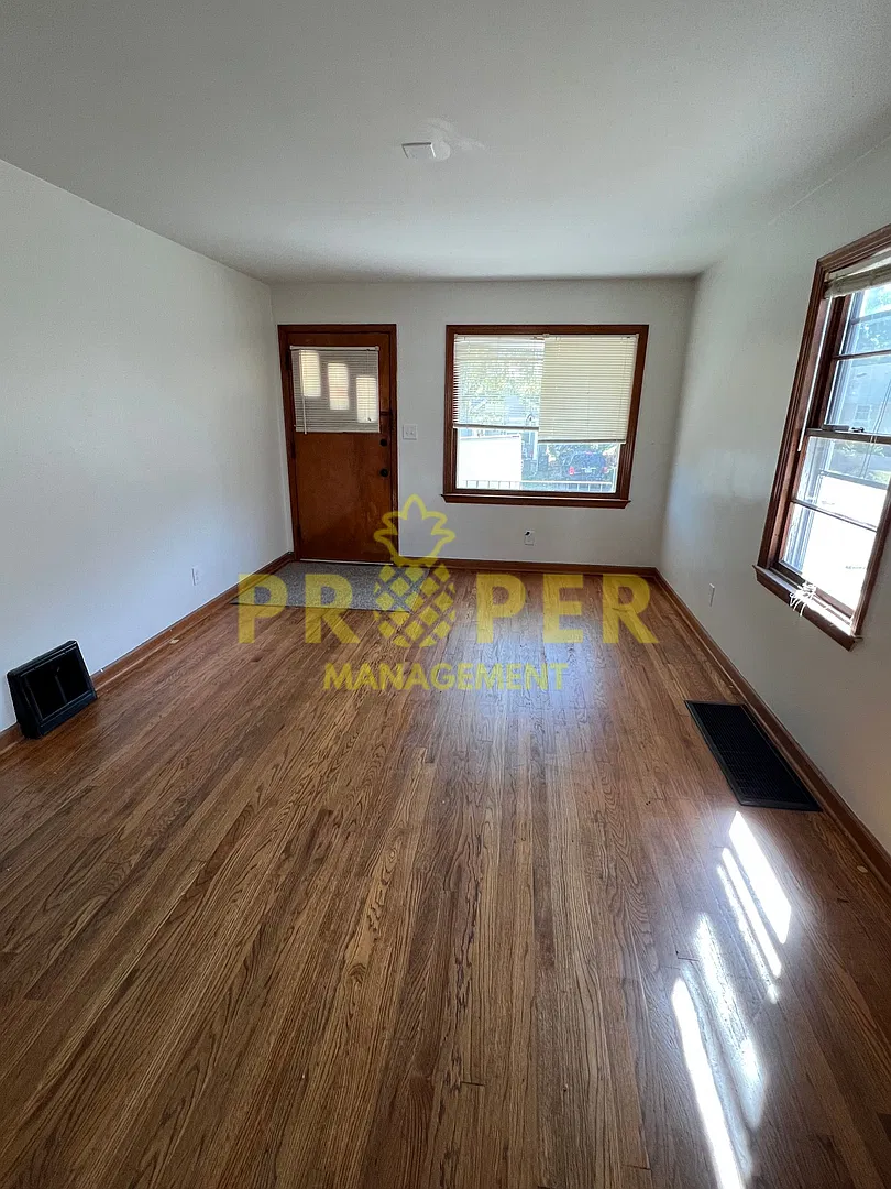 2 bedrooms 1.5 bathrooms house for rent — Photo 2