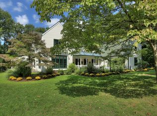 15 Horseshoe Bend Ln, Mendham, NJ 07945