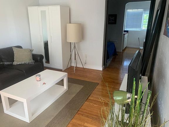 5th image of 741 15th St #11
