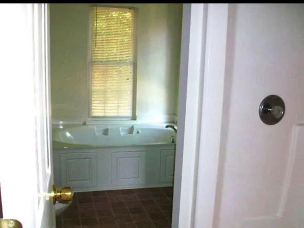 104 Carolina Ct, Clemson, SC 29631