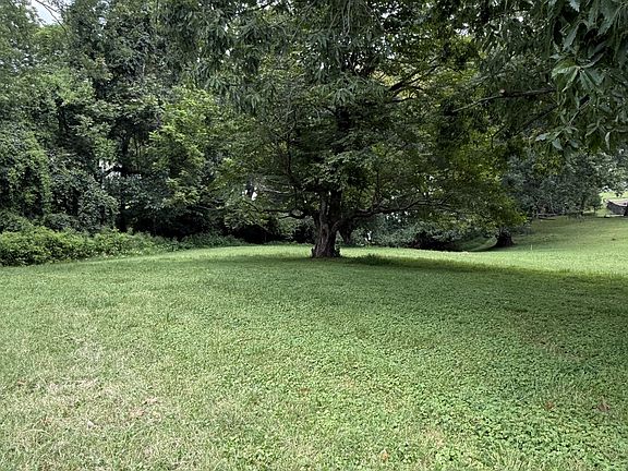 3rd image of 0 Windsor Dr Lot 1