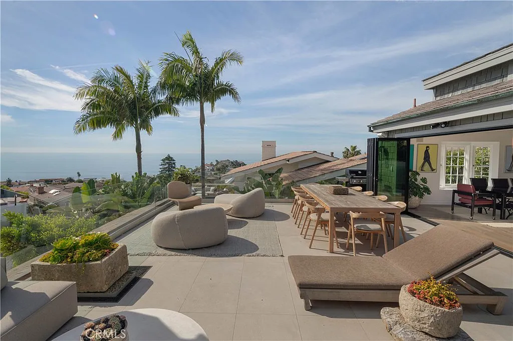 4 bed, 4.5 bath, 3341 sqft, $50,000 — Photo 1