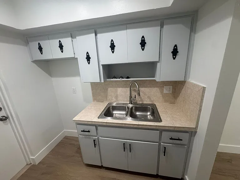 2822 Van Buren St — Photo 8