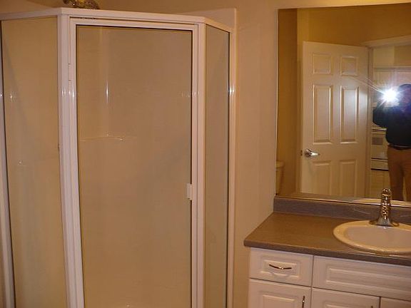 3rd image of 12224 NE 8th St APT 306