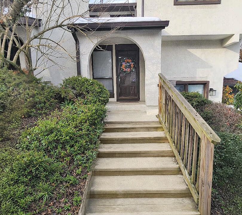 1st image of 126 Tower Hill Drive #205
