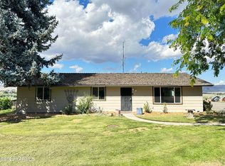 3701 S Wenas Rd, Selah, WA 98942