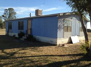 3011 N Cedar St, Pixley, CA 93256