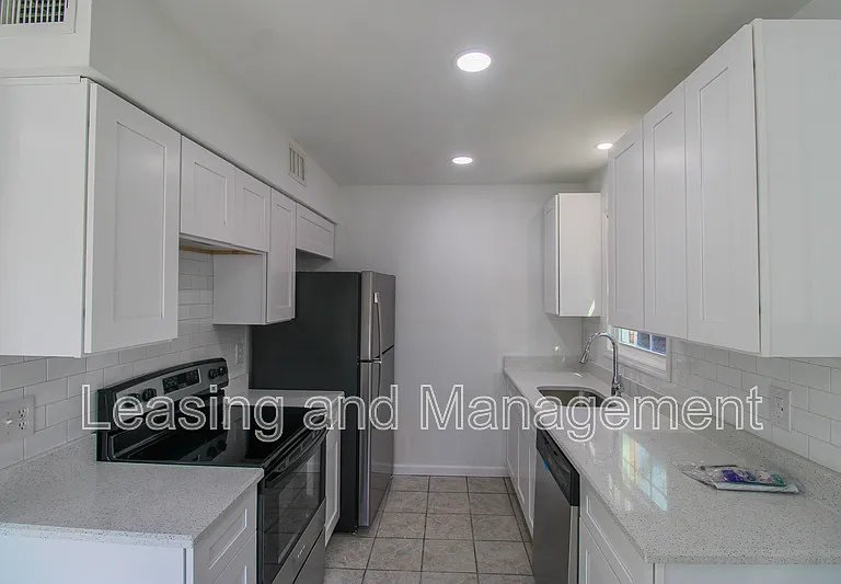 910 Sea Gull Dr #B — Photo 5