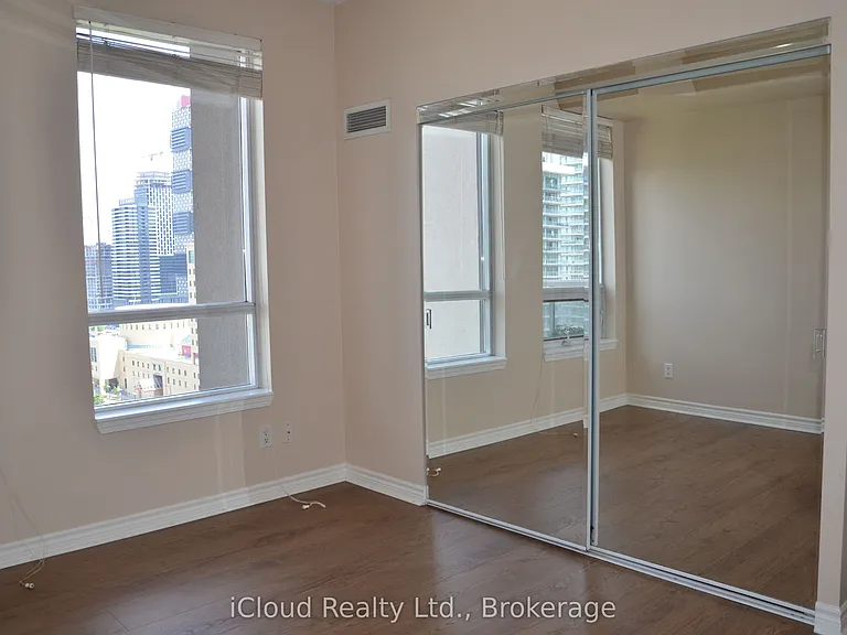 388 Prince Of Wales Dr #1610 — Photo 20