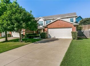 7413 Cowhand Ct, Fort Worth, TX 76131
