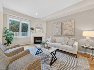 81 Valridge Dr #36, Hamilton, ON L9G 5B7