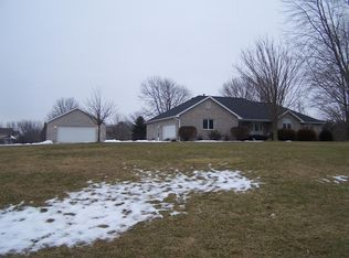 1730 Brentwood Dr, Mt Zion, IL 62549