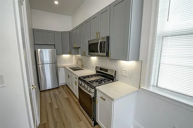 2 bed, 1.0 bath, 750 sqft, $1,850 — Photo 4