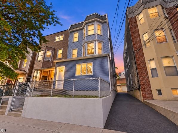 254 Summer Ave Floor 1