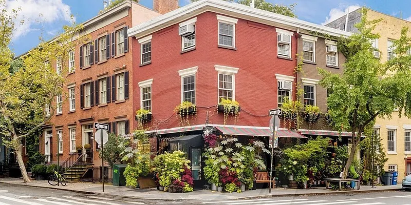 Rented by Douglas Elliman | media 8