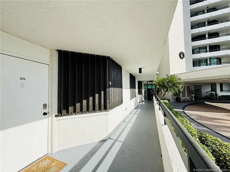 8800 S Ocean Dr #102 — Photo 86