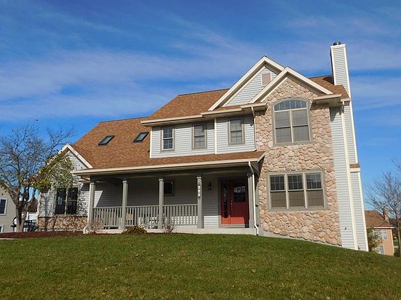 2nd image of 550 Cloverdale Ln