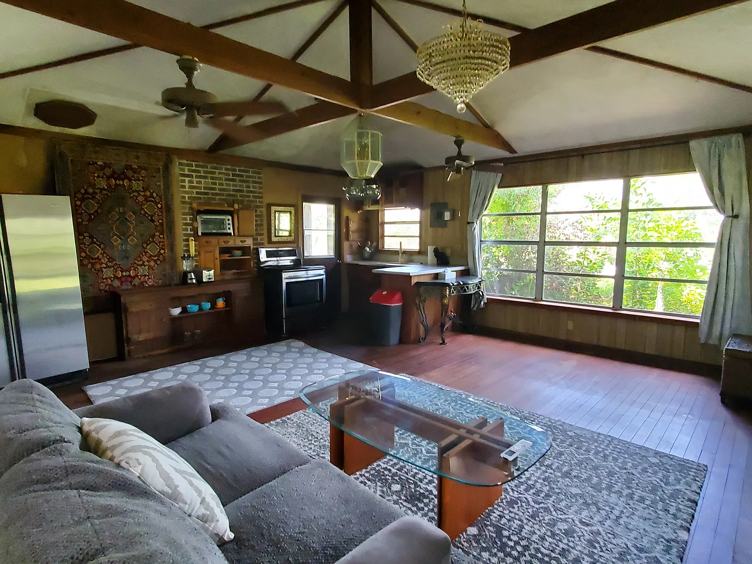 1 bed, 700 sqft, $1,300 — Photo 3