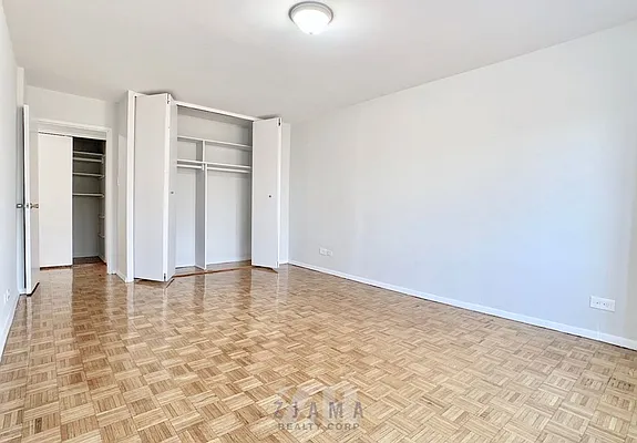 Rented by Zjama Realty Corp | media 7