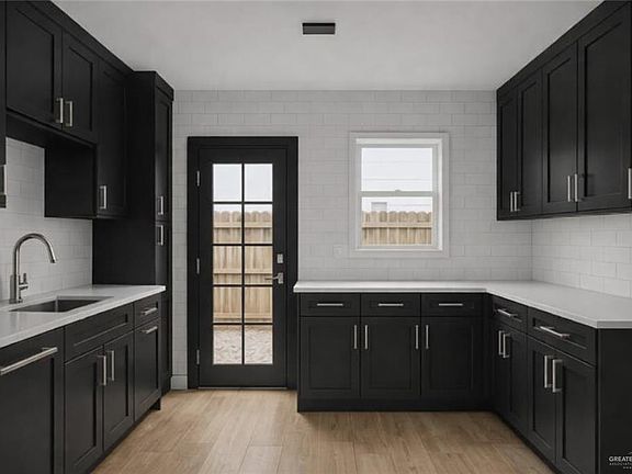 3rd image of 188 Farrell Rd #1