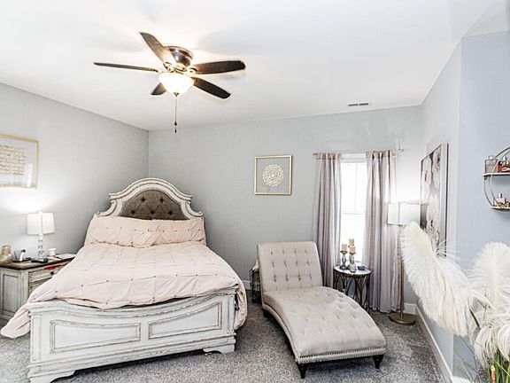 3rd image of 72 Wildberry Dr