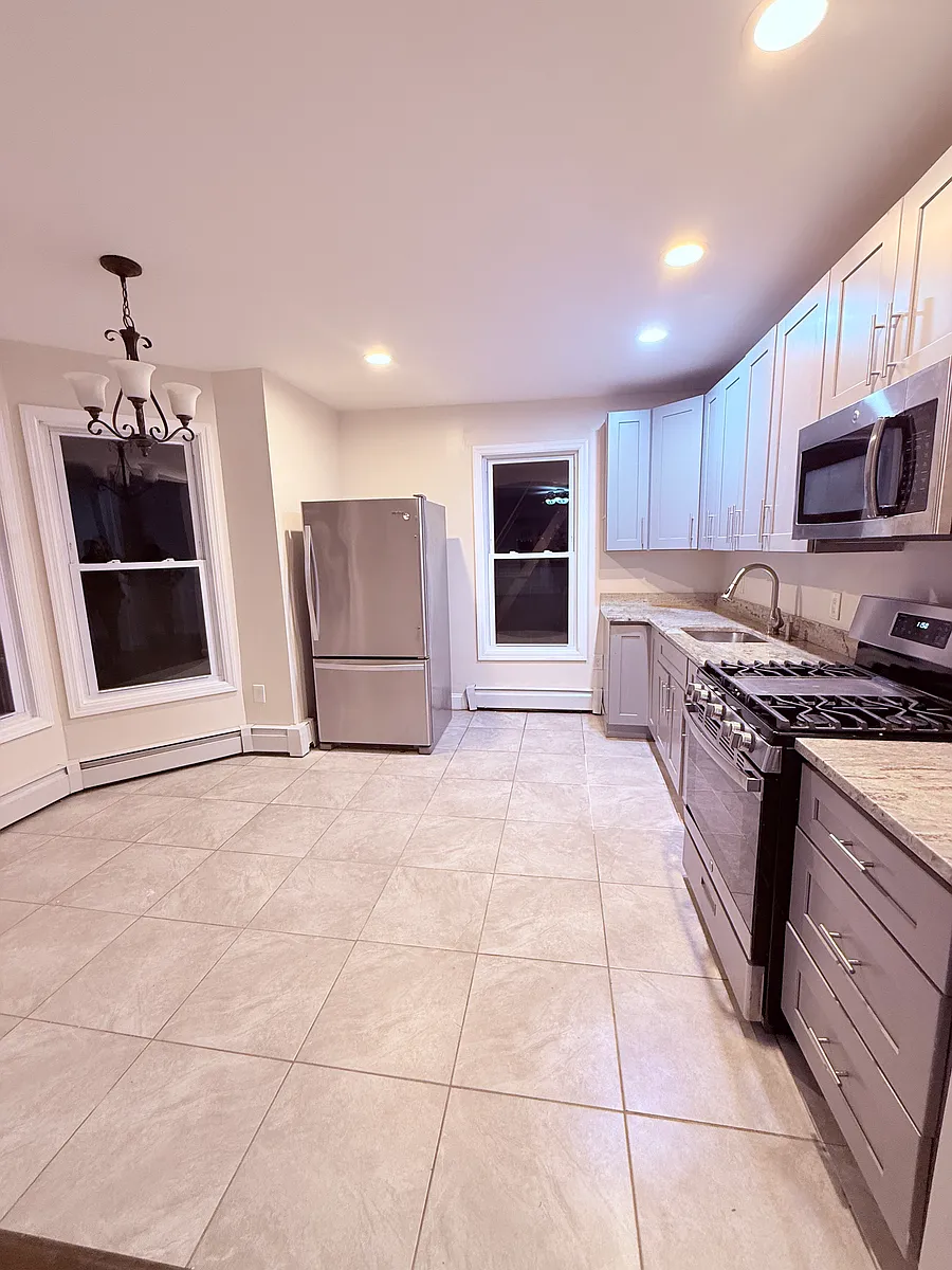 Building Photo - 418 S 1st Ave #2