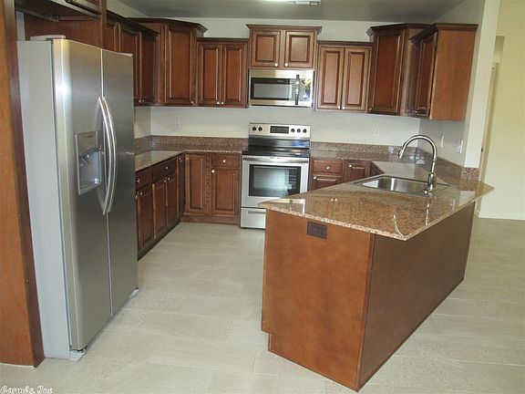 3rd image of 43 Southwind Blvd