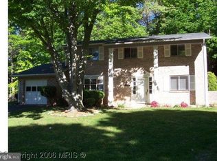 5202 Claridge Ct, Fairfax, VA 22032
