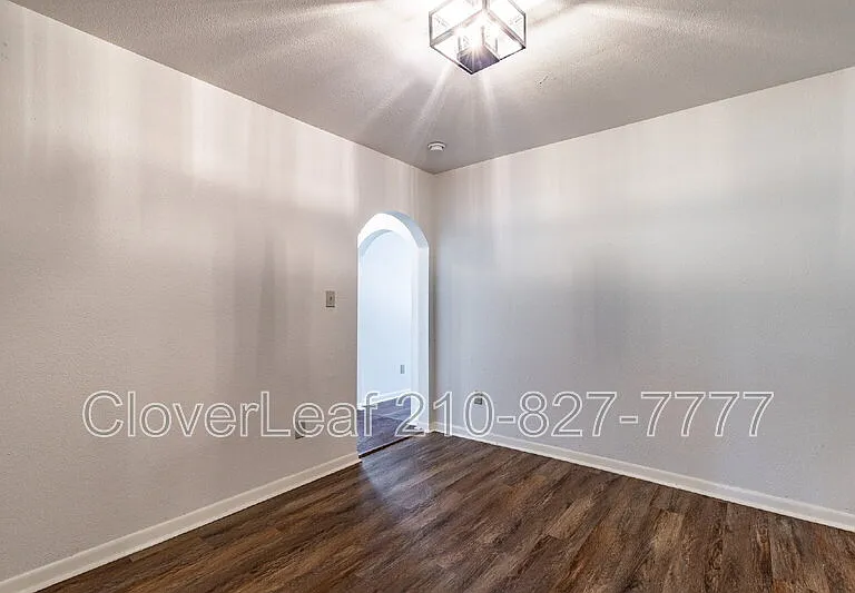 731 Glamis Ave — Photo 9