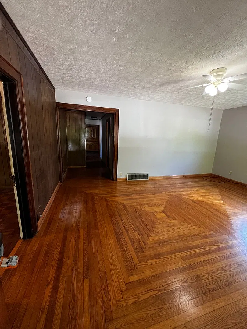 Charming 3 bedroom single family home — Photo 3