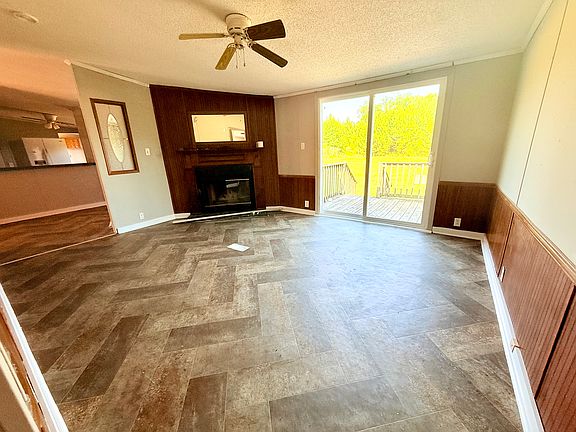 2nd image of 6021 Double R Cir
