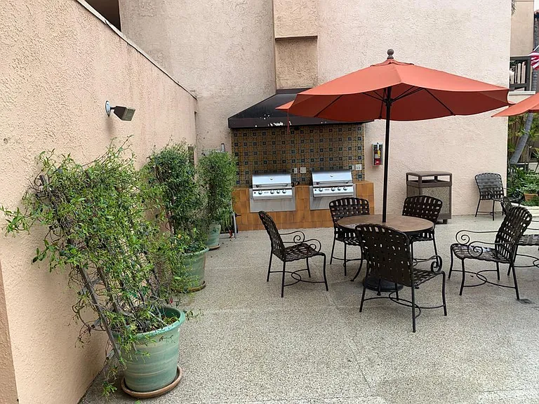 1127 E Del Mar Blvd #325 — Photo 15
